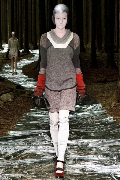 Look 9